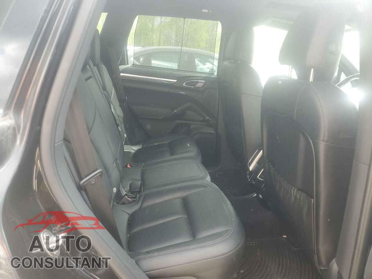 PORSCHE CAYENNE 2015 - WP1AF2A21FLA39197