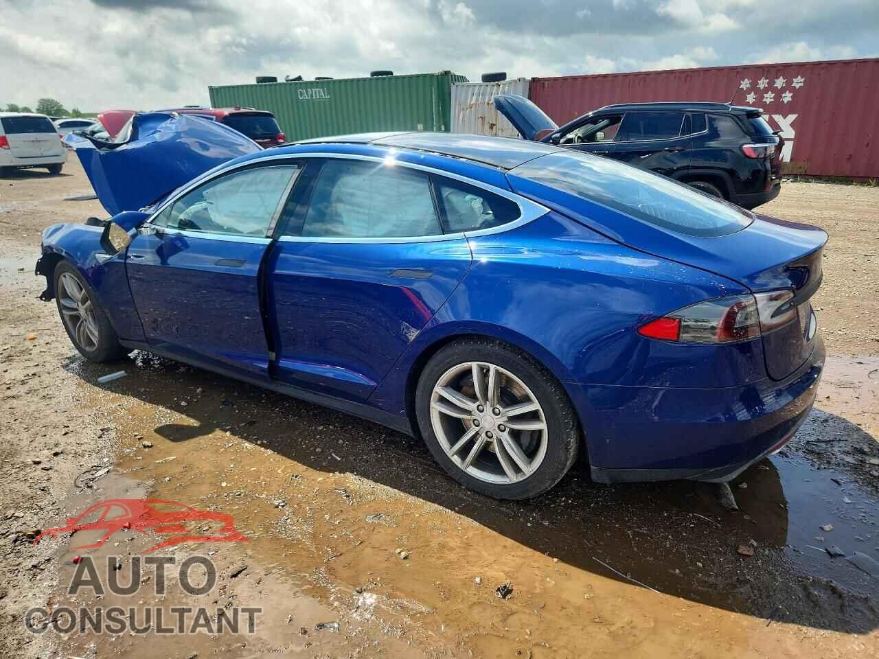 TESLA MODEL S 2015 - 5YJSA1E27FF112004