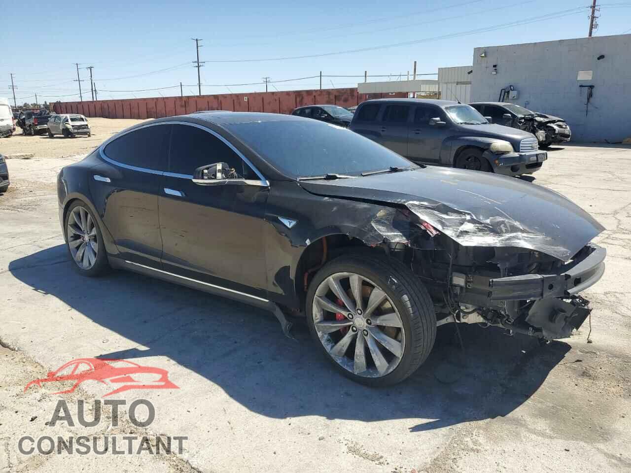 TESLA MODEL S 2014 - 5YJSA1H19EFP50305
