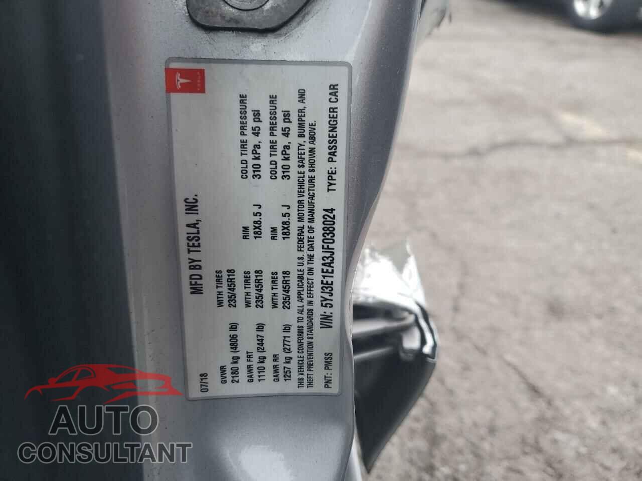 TESLA MODEL 3 2018 - 5YJ3E1EA3JF038024