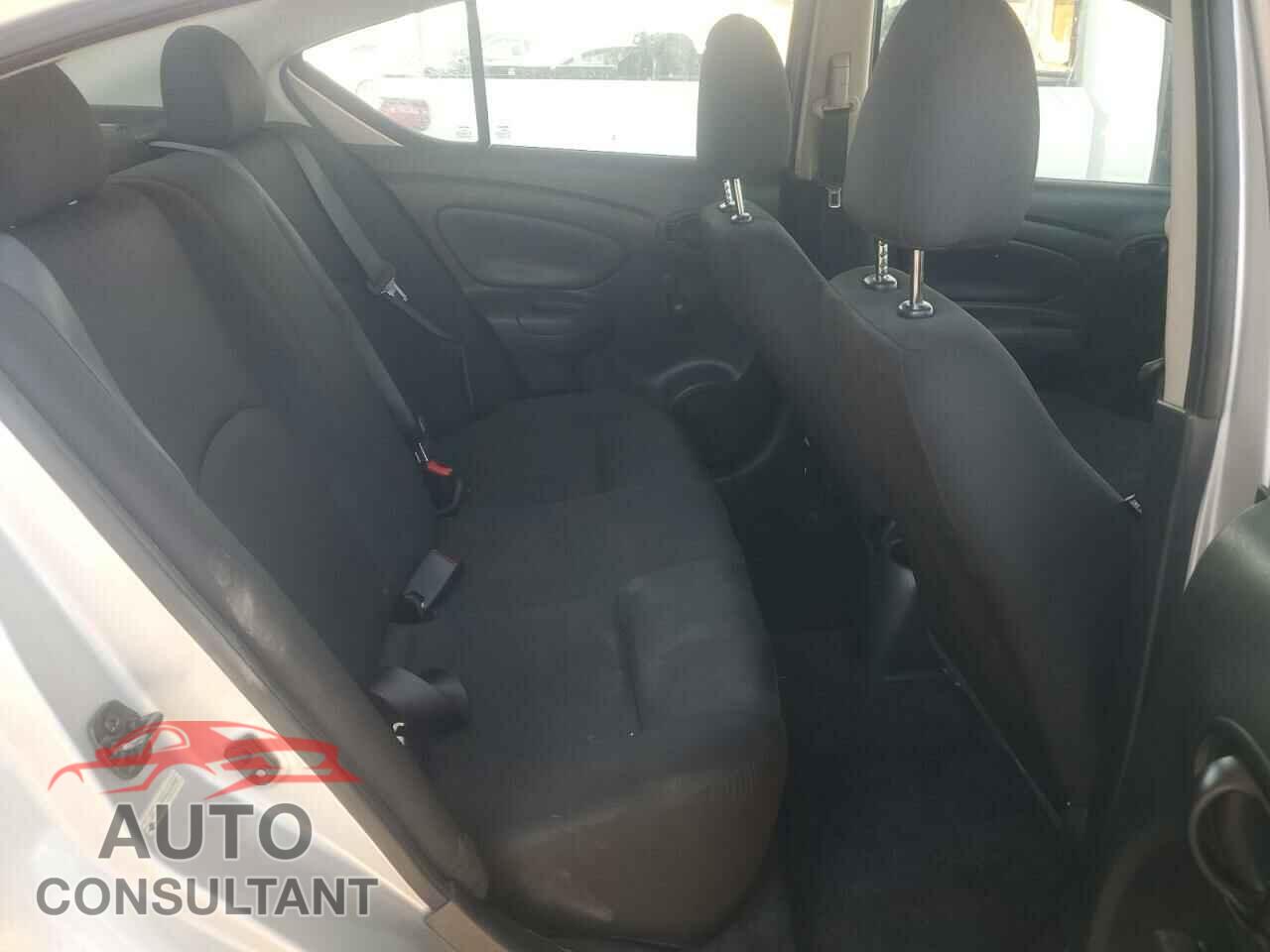 NISSAN VERSA 2019 - 3N1CN7AP3KL842844