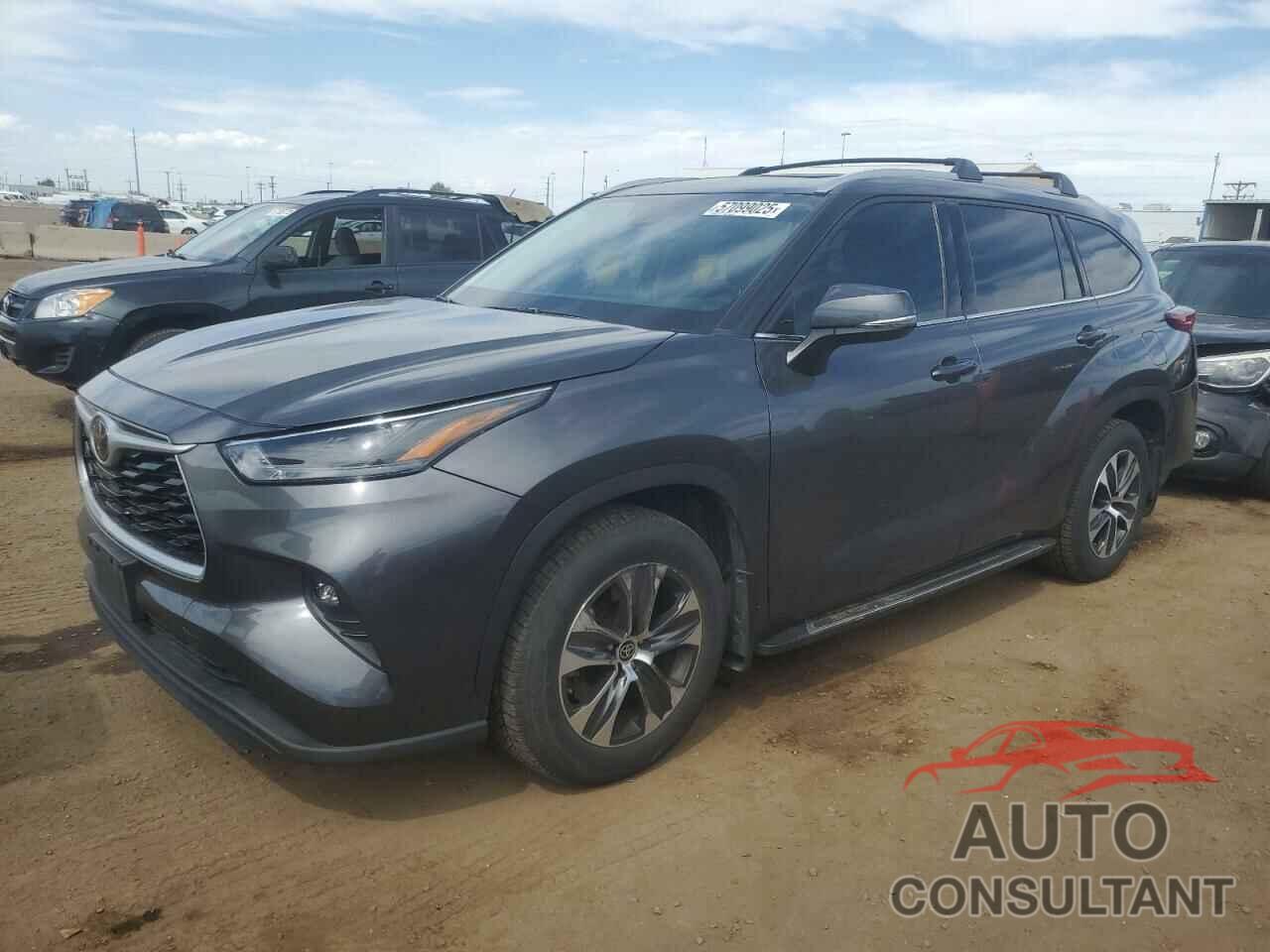 TOYOTA HIGHLANDER 2022 - 5TDHZRBH3NS234220