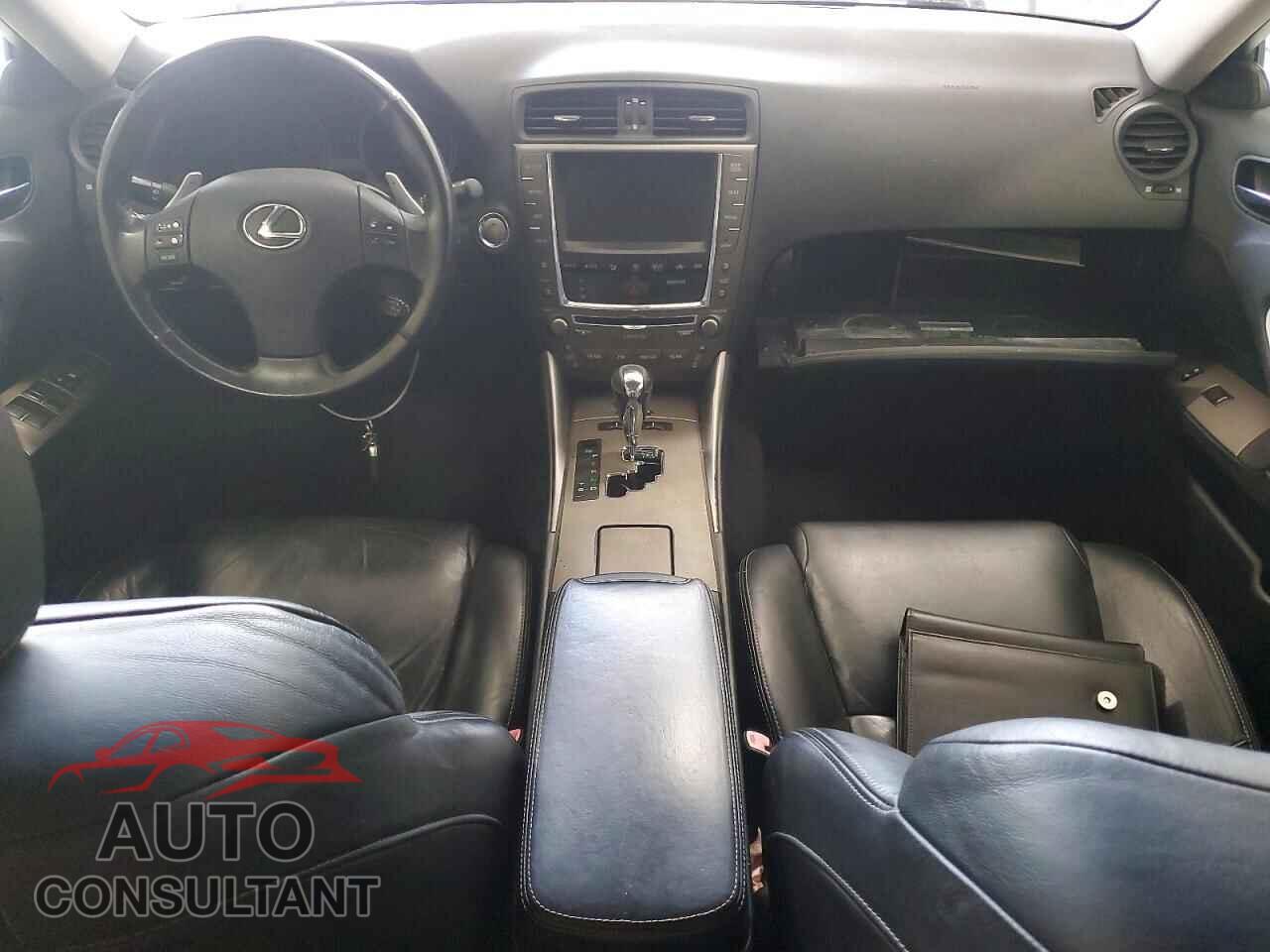 LEXUS IS 2009 - JTHCK262495032928