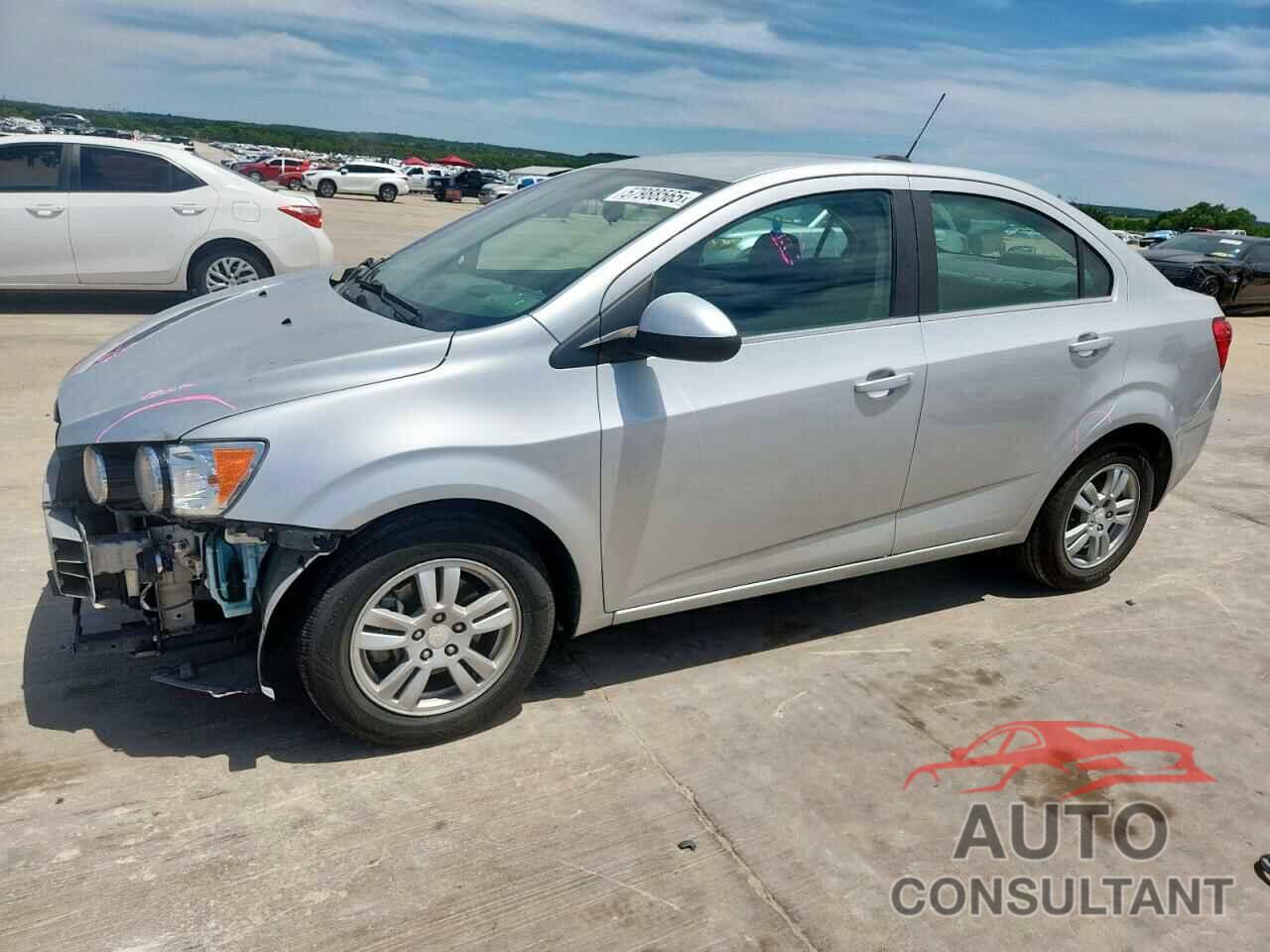 CHEVROLET SONIC 2015 - 1G1JC5SH7F4159961
