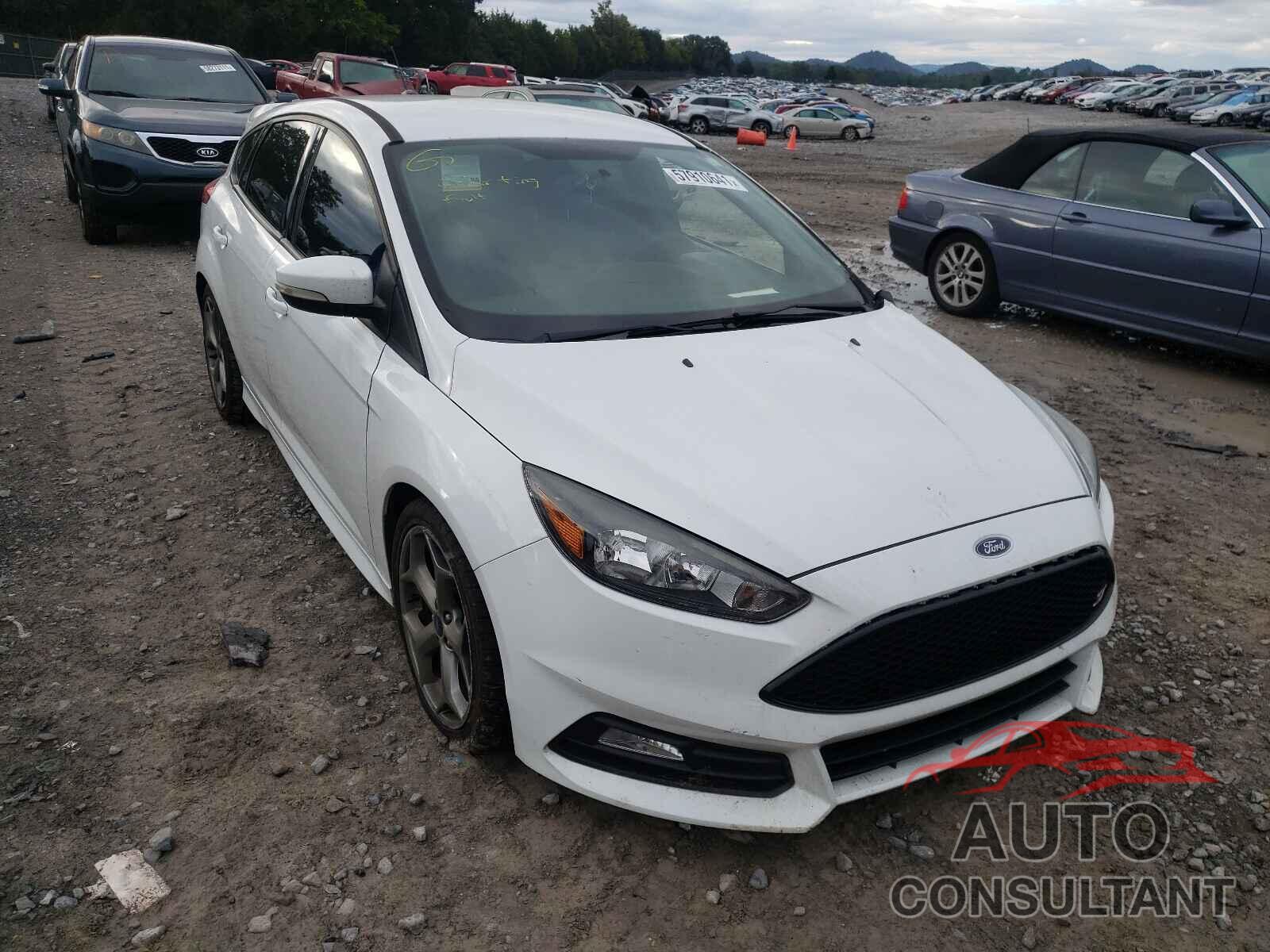 FORD FOCUS 2017 - 1FADP3L95HL229234
