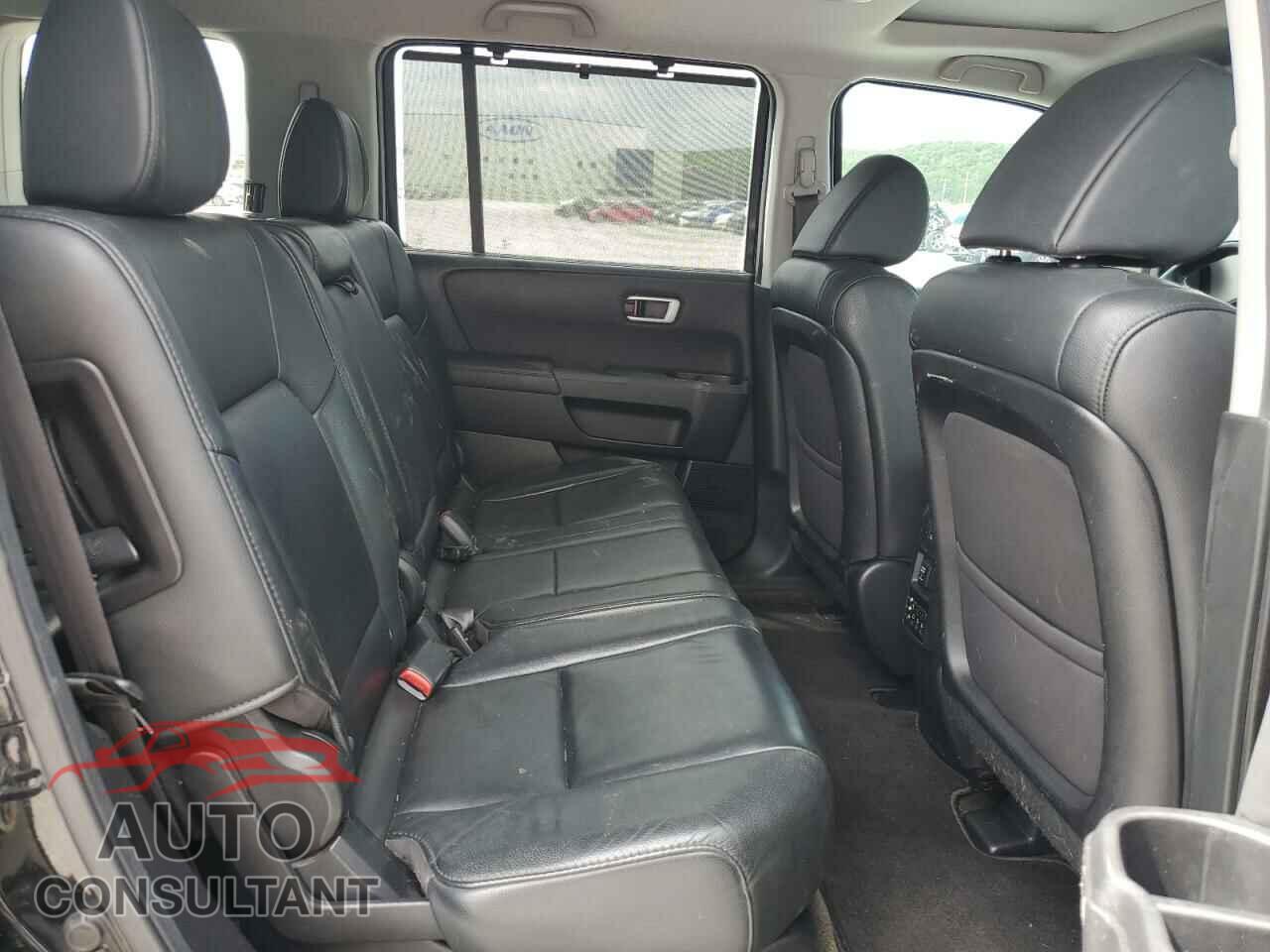 HONDA PILOT 2014 - 5FNYF3H9XEB007701