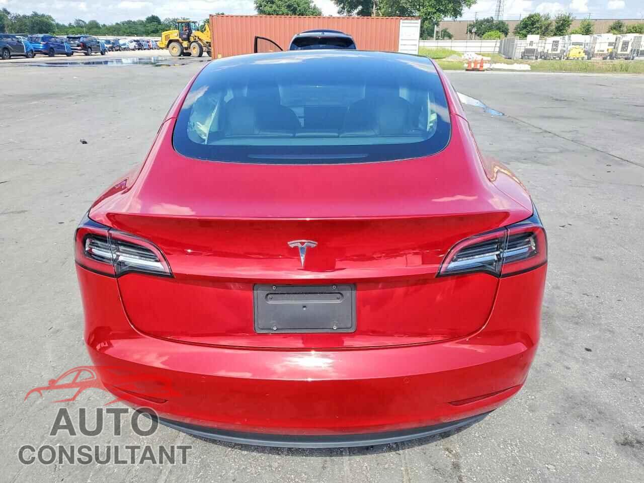 TESLA MODEL 3 2021 - 5YJ3E1EA9MF047136
