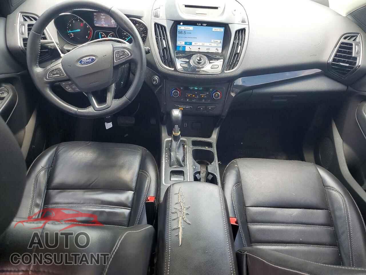 FORD ESCAPE 2017 - 1FMCU0JD7HUC43033