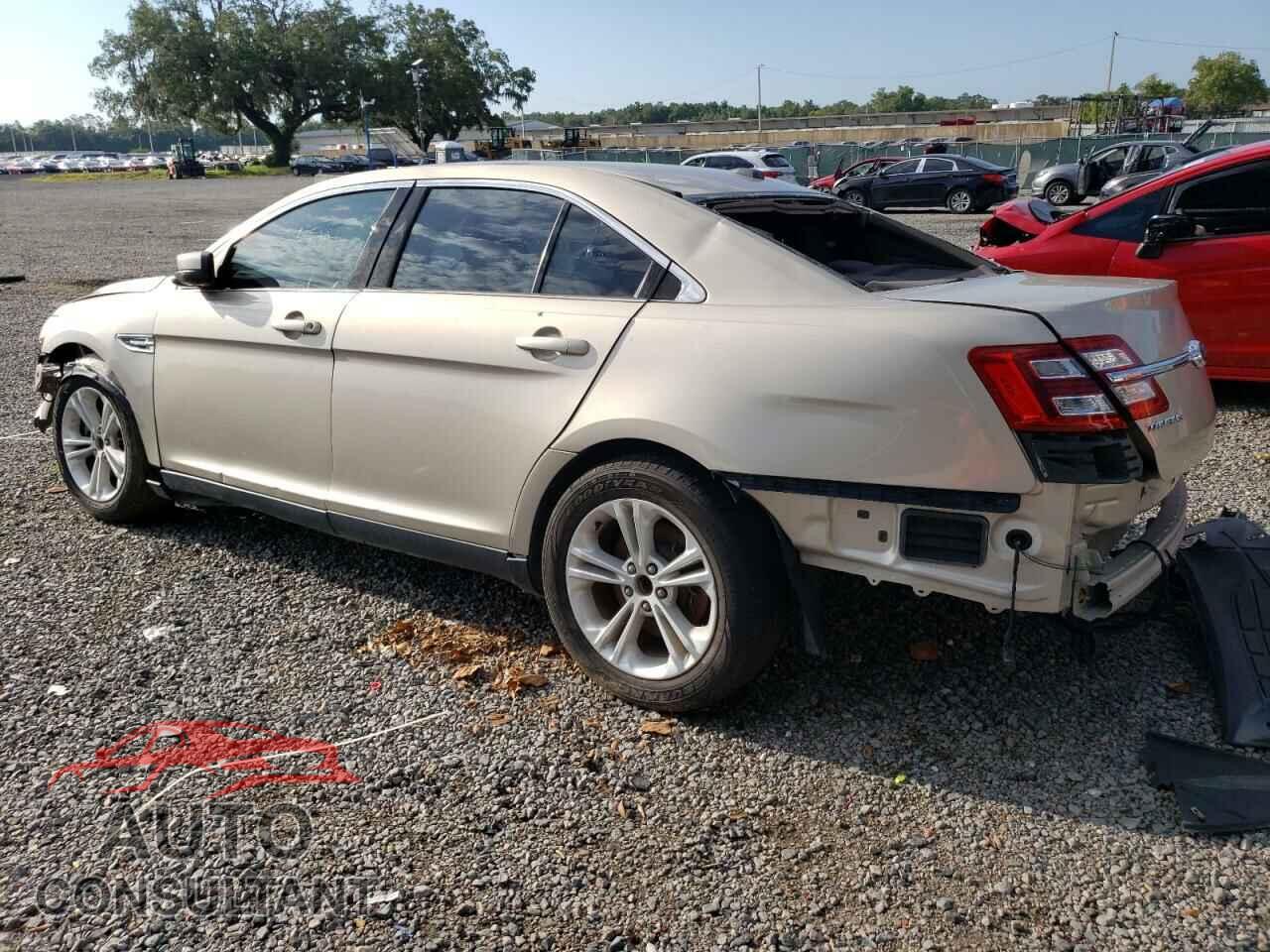 FORD TAURUS 2018 - 1FAHP2E80JG125989