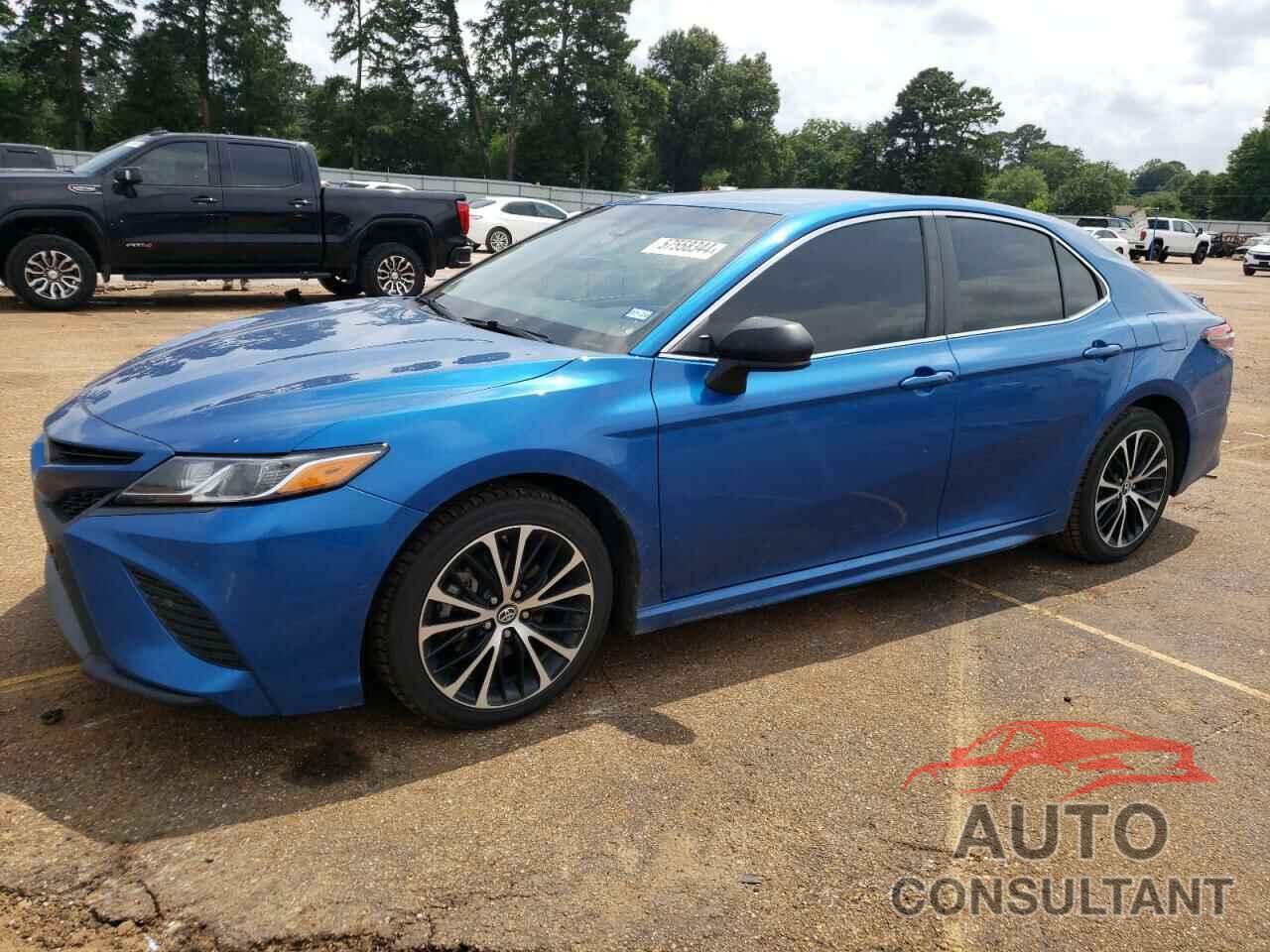 TOYOTA CAMRY 2018 - 4T1B11HK0JU081413