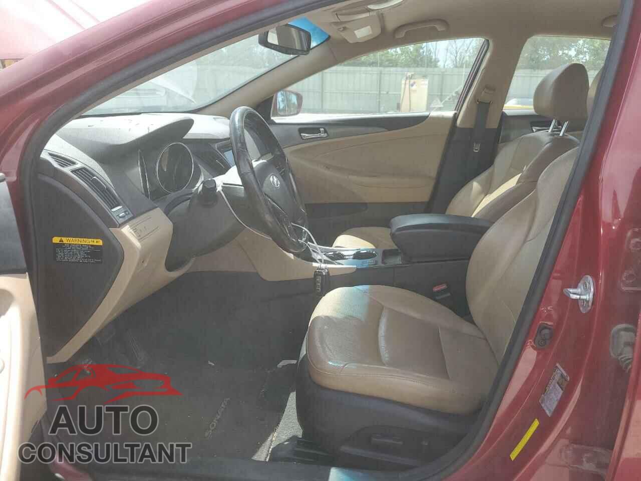 HYUNDAI SONATA 2013 - KMHEC4A42DA080662