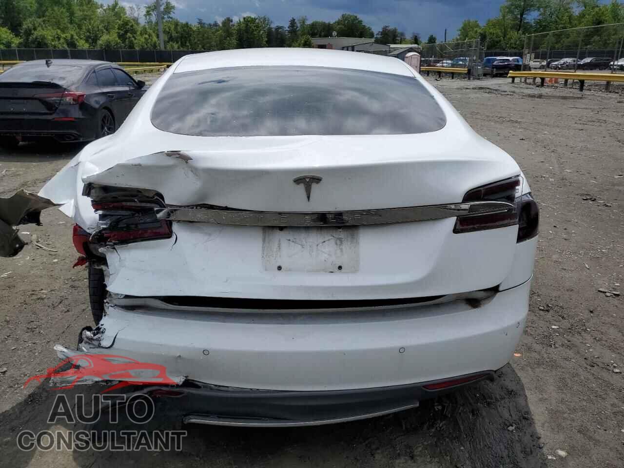 TESLA MODEL S 2014 - 5YJSA1H16EFP44977