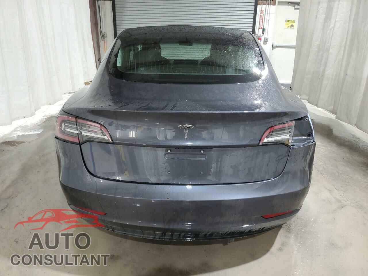 TESLA MODEL 3 2018 - 5YJ3E1EB2JF087126
