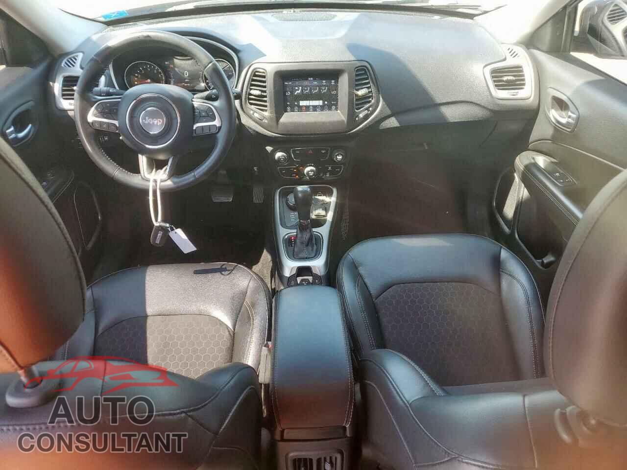 JEEP COMPASS 2018 - 3C4NJDBB2JT200424