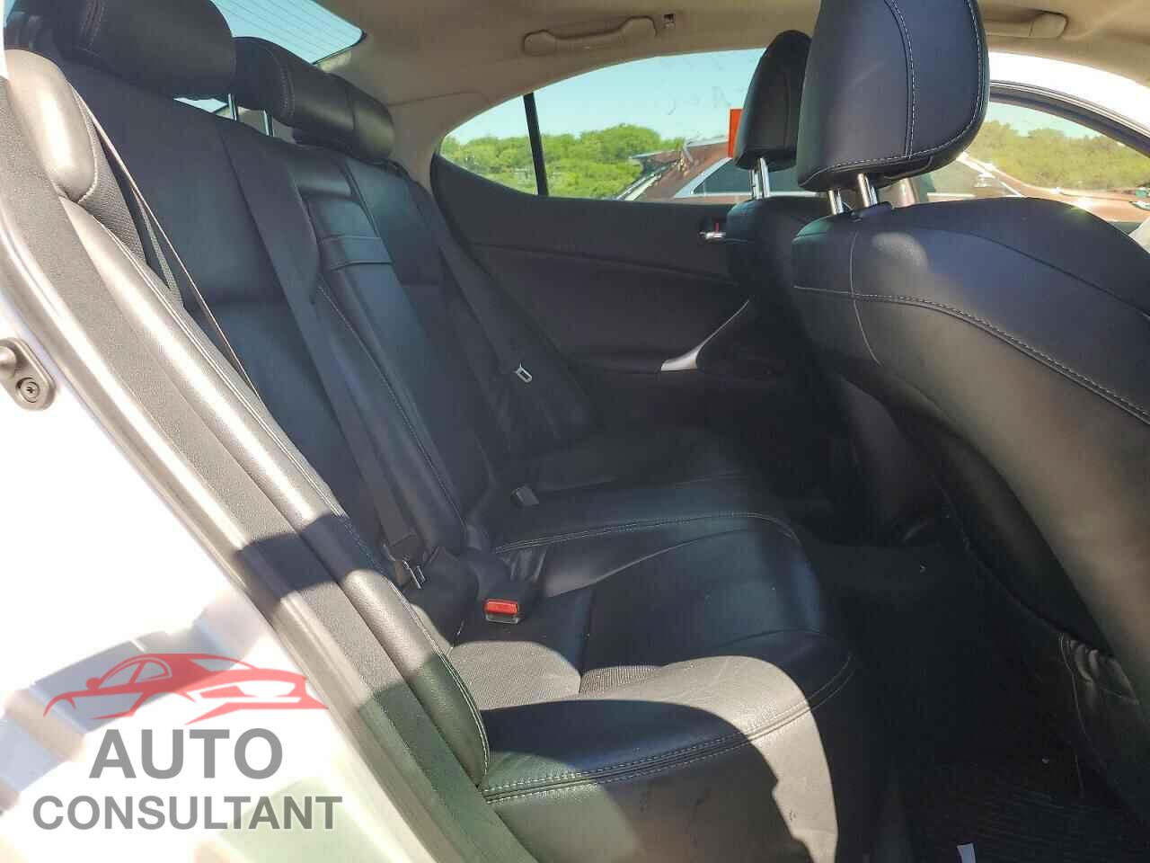 LEXUS IS 2011 - JTHCE5C21B5000697