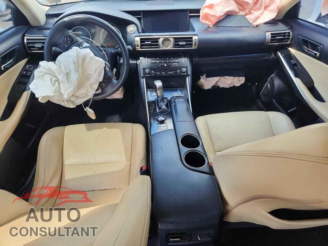 LEXUS IS 2014 - JTHCF1D22E5015234