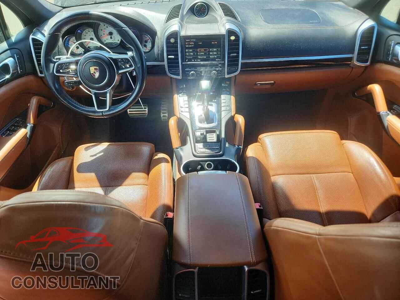 PORSCHE CAYENNE 2016 - WP1AB2A26GLA95648