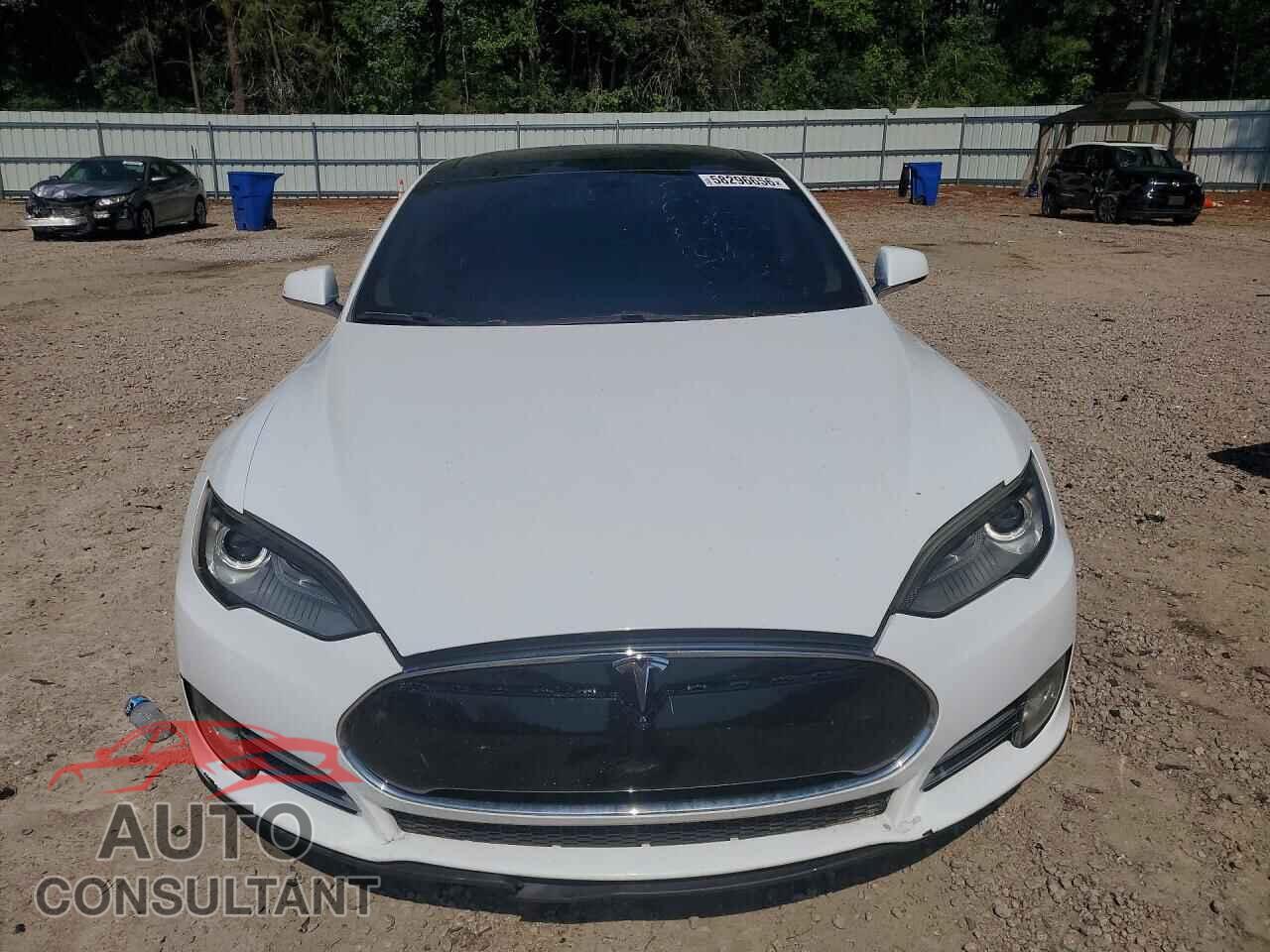 TESLA MODEL S 2013 - 5YJSA1AC0DFP10947