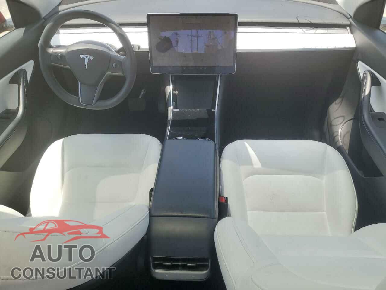 TESLA MODEL Y 2021 - 5YJYGDED4MF107089