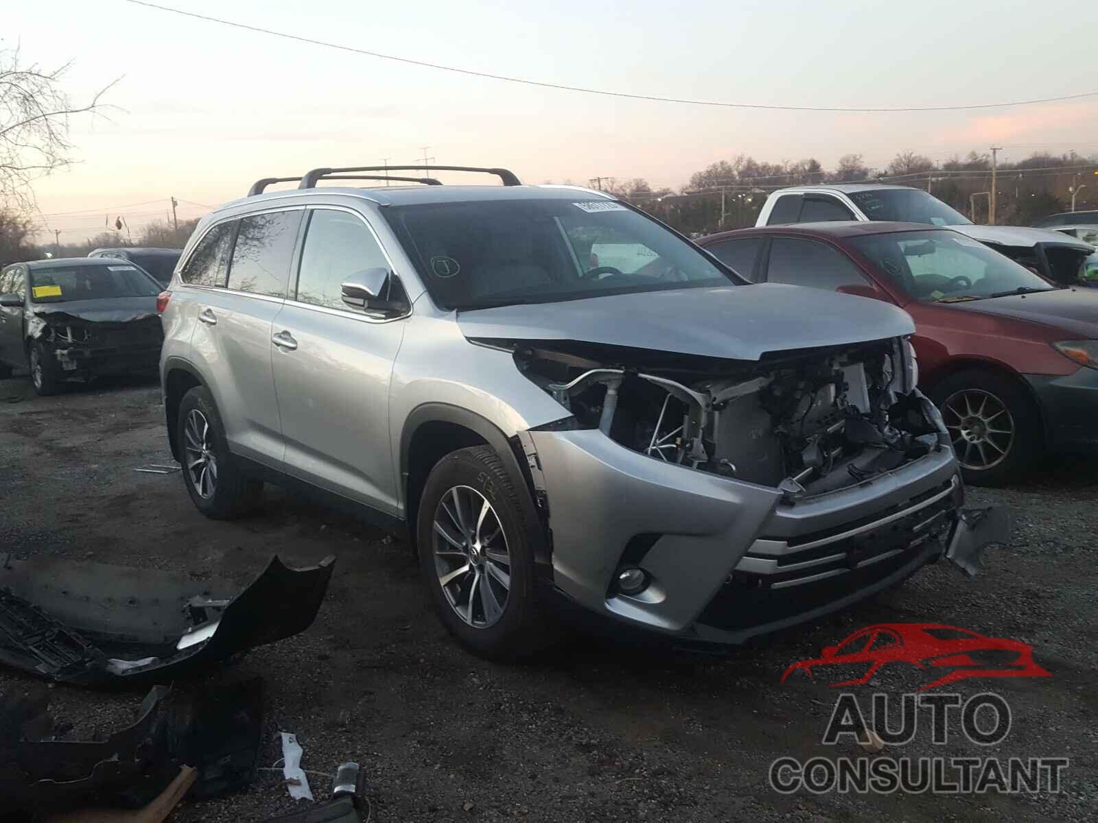 TOYOTA HIGHLANDER 2019 - 5TDJZRFH5KS574119