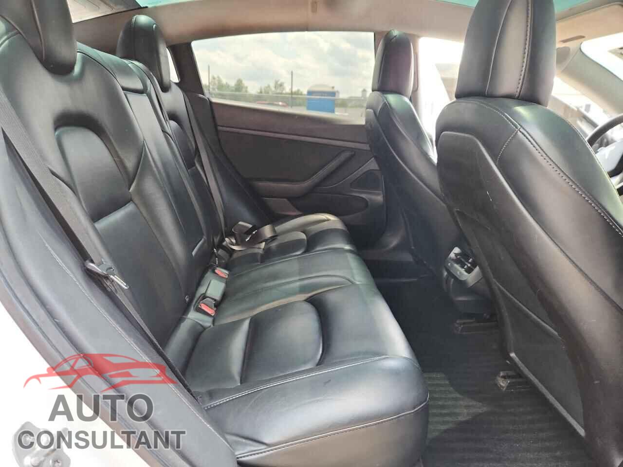 TESLA MODEL 3 2020 - 5YJ3E1EAXLF632323