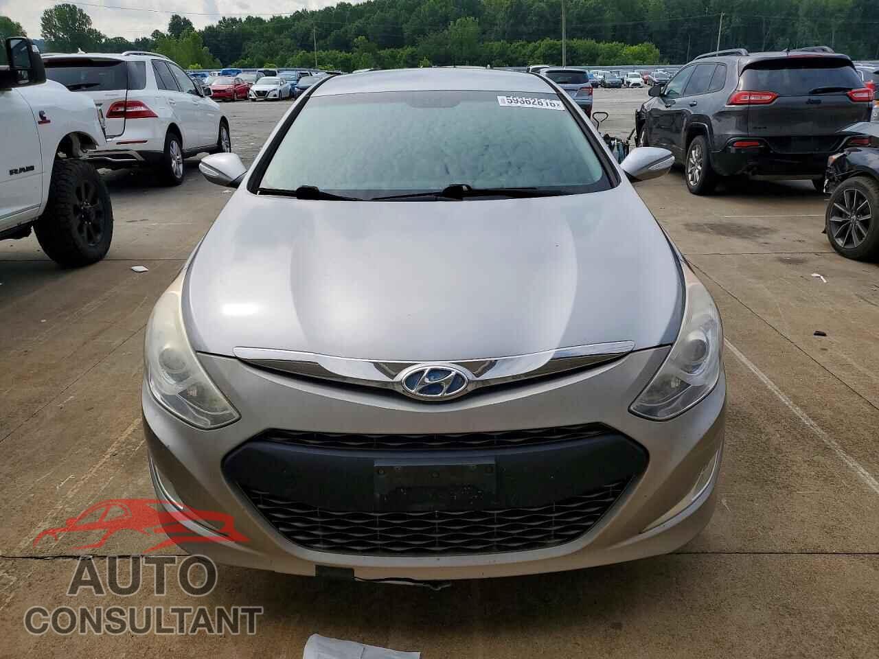 HYUNDAI SONATA 2012 - KMHEC4A42CA041908