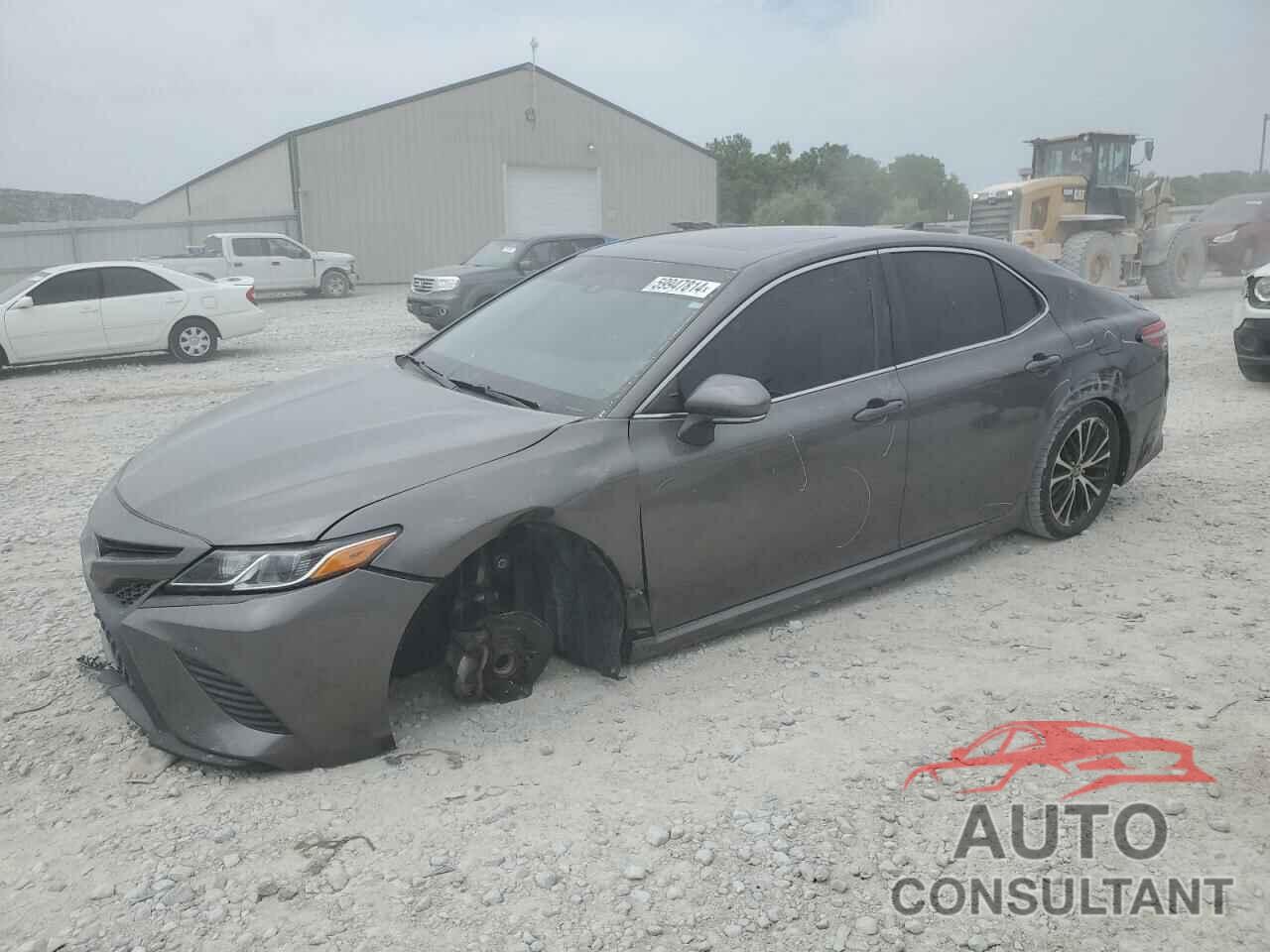 TOYOTA CAMRY 2018 - 4T1B11HK2JU542286