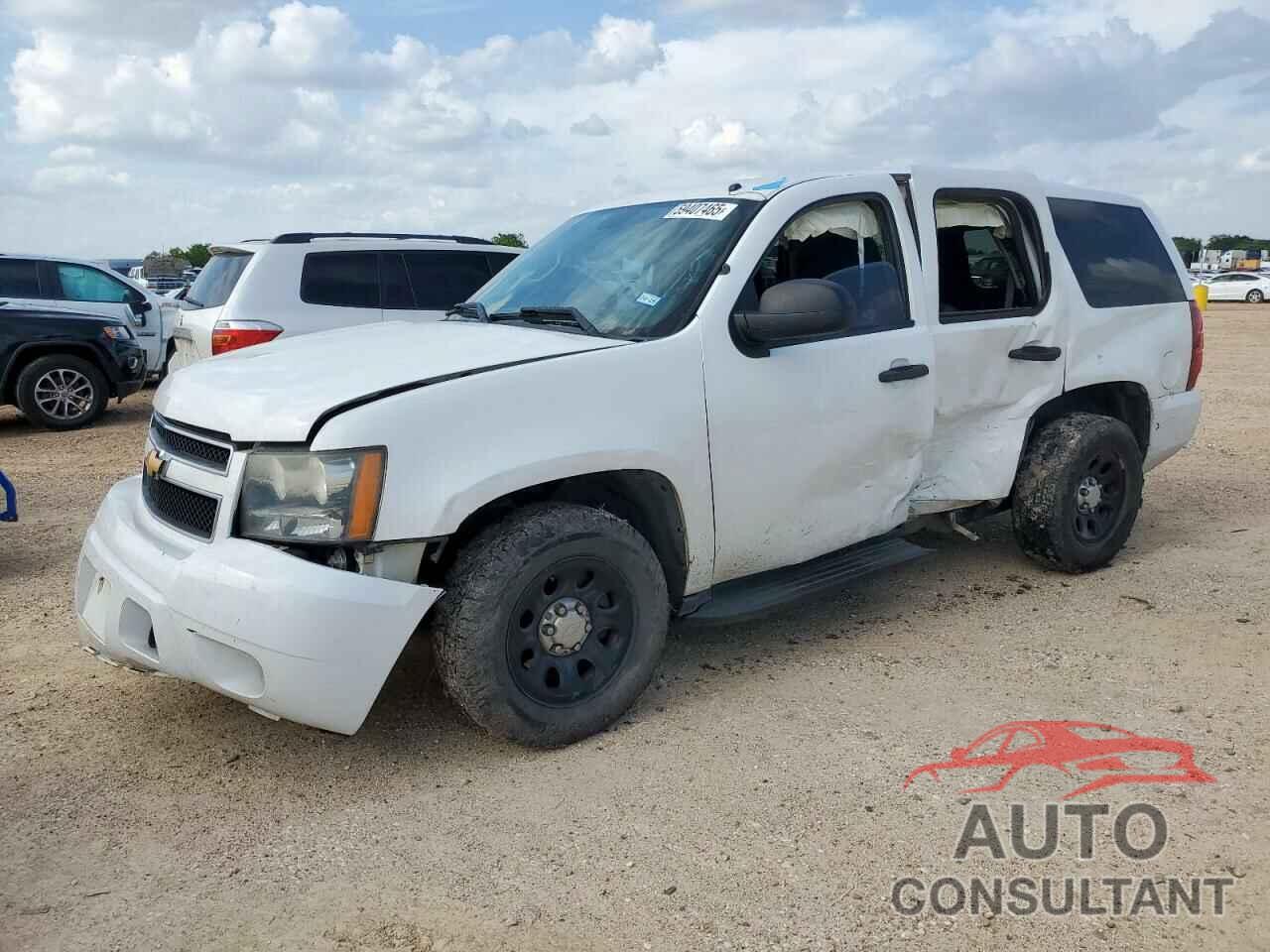 CHEVROLET TAHOE 2013 - 1GNLC2E08DR271969