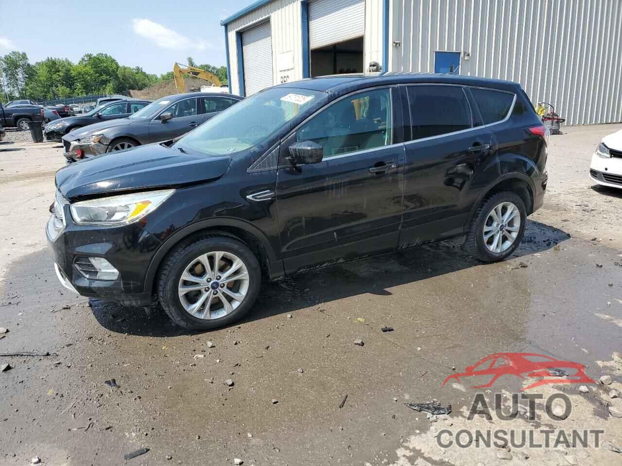 FORD ESCAPE 2017 - 1FMCU9GD3HUD01893