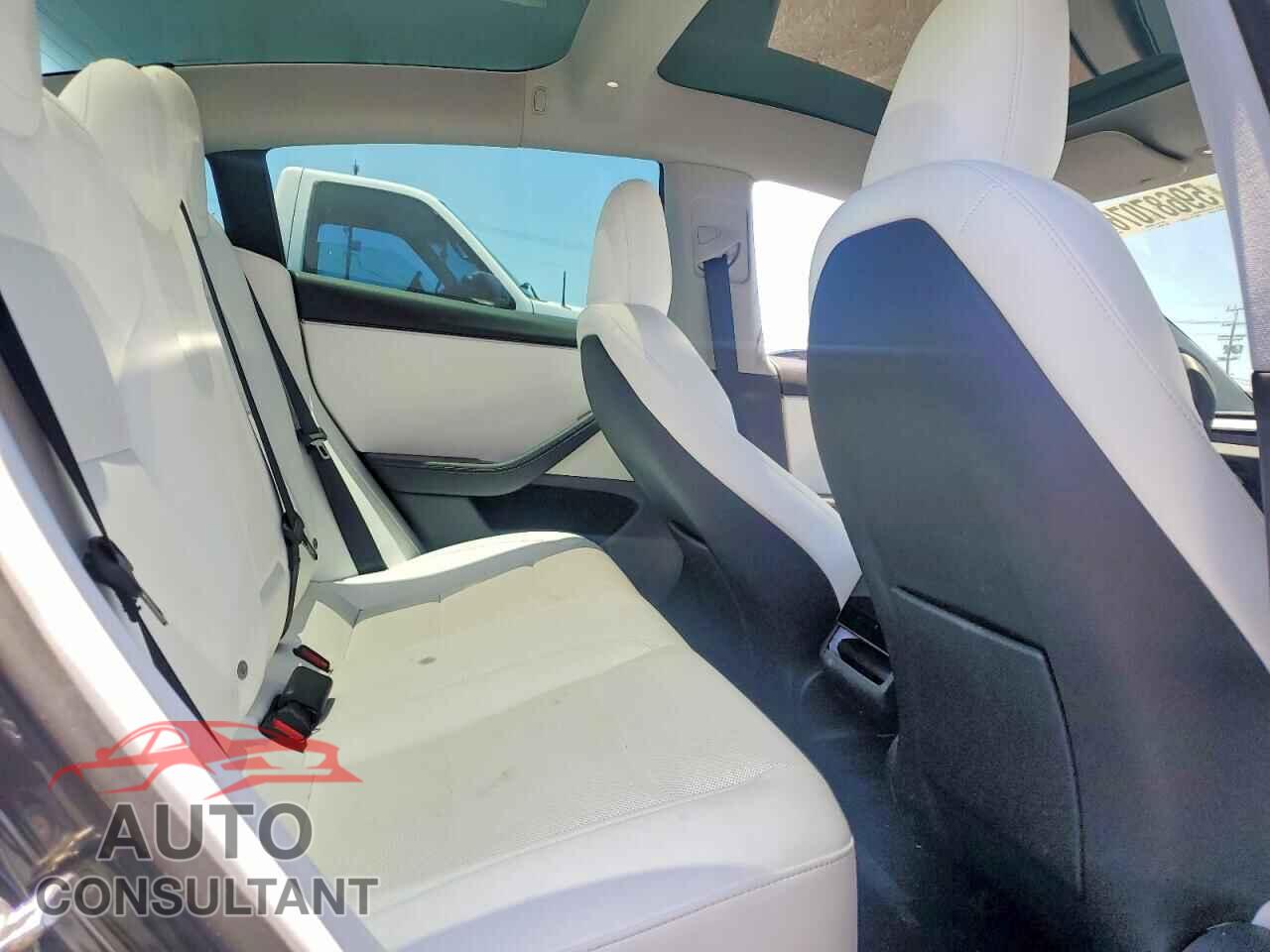 TESLA MODEL 3 2024 - 5YJ3E1EA1RF798769