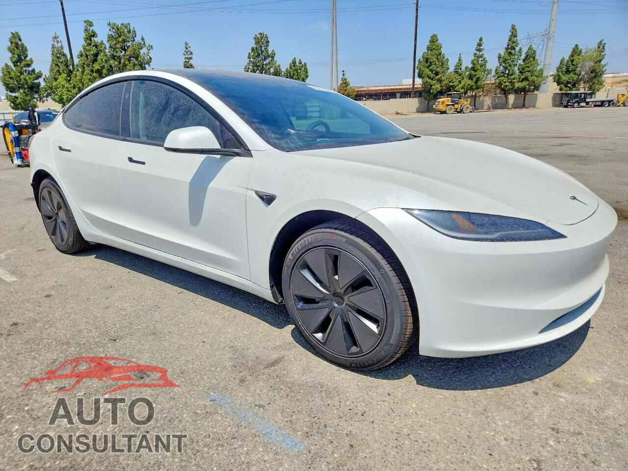TESLA MODEL 3 2026 - 5YJ3E1EB0TF173523