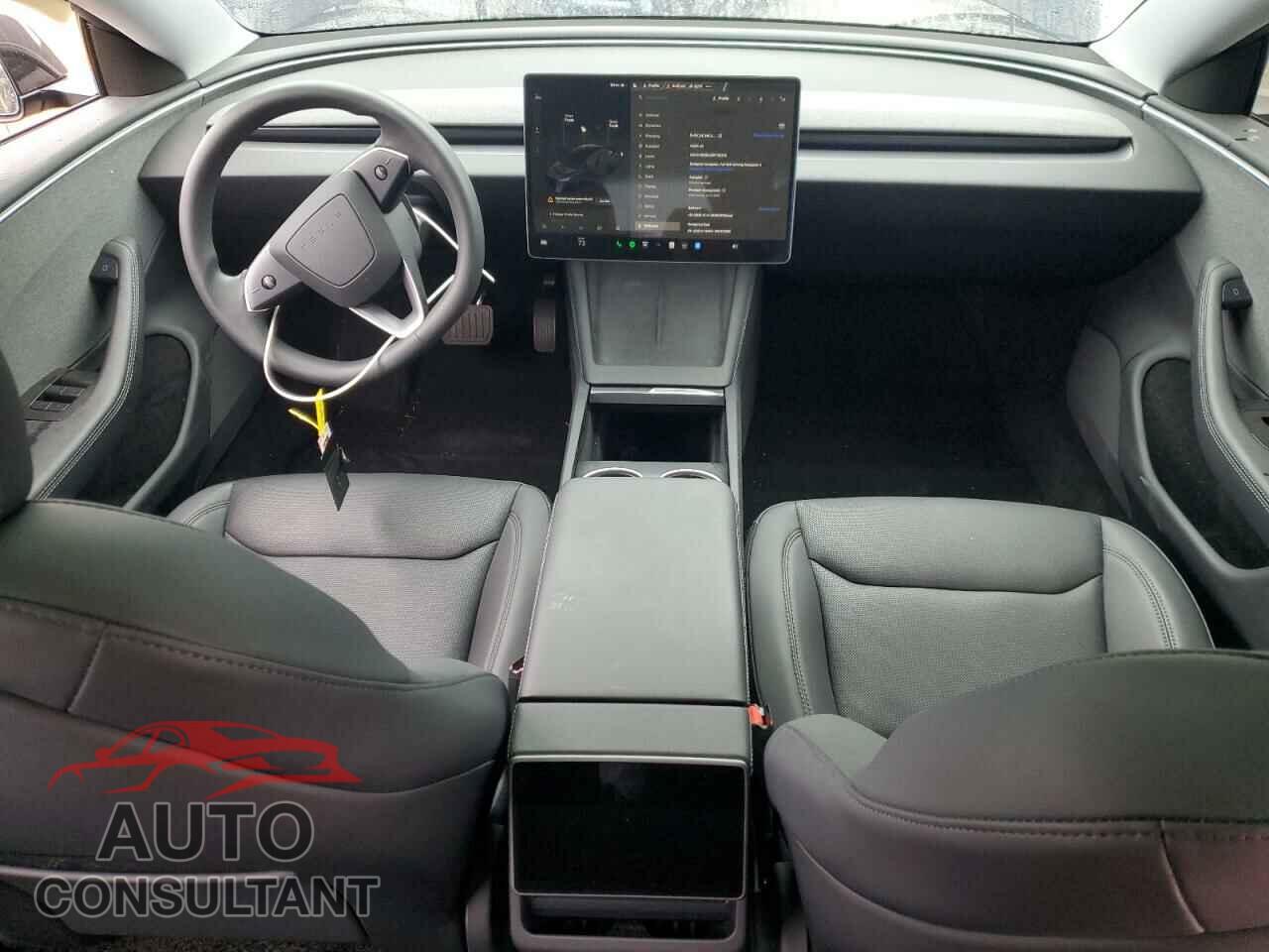 TESLA MODEL 3 2024 - 5YJ3E1EA3RF740372