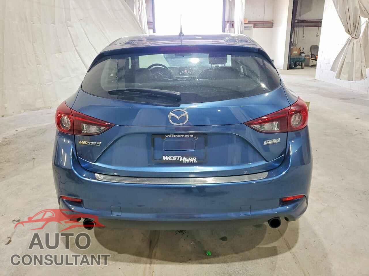 MAZDA 3 2018 - 3MZBN1L34JM207069