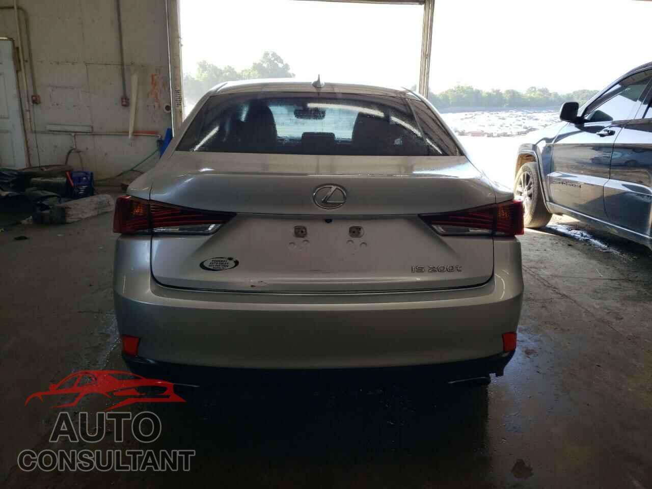 LEXUS IS 2017 - JTHBA1D21H5052421