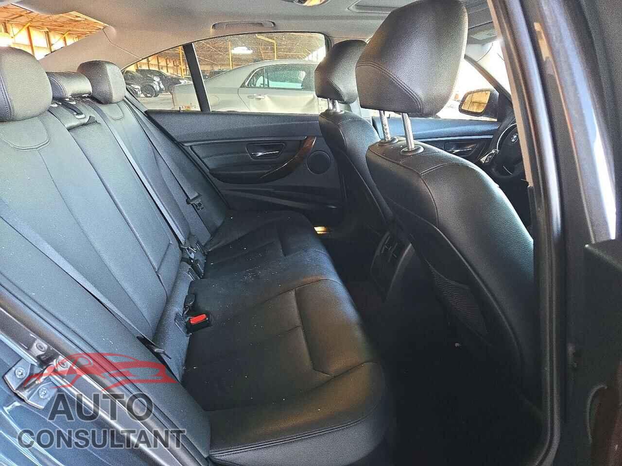BMW 3 SERIES 2013 - WBA3C1C58DF436712