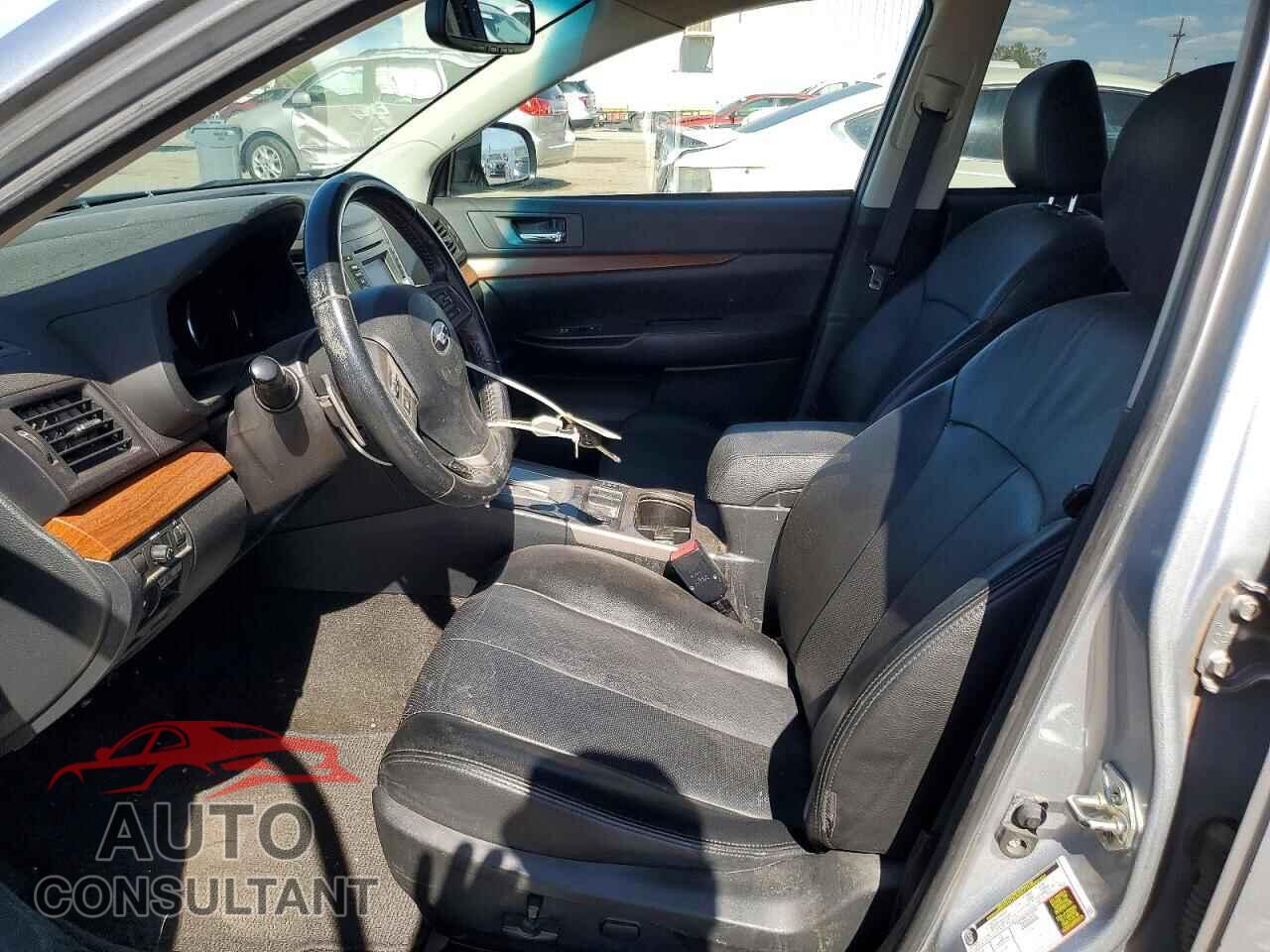 SUBARU OUTBACK 2013 - 4S4BRBKC7D3310728
