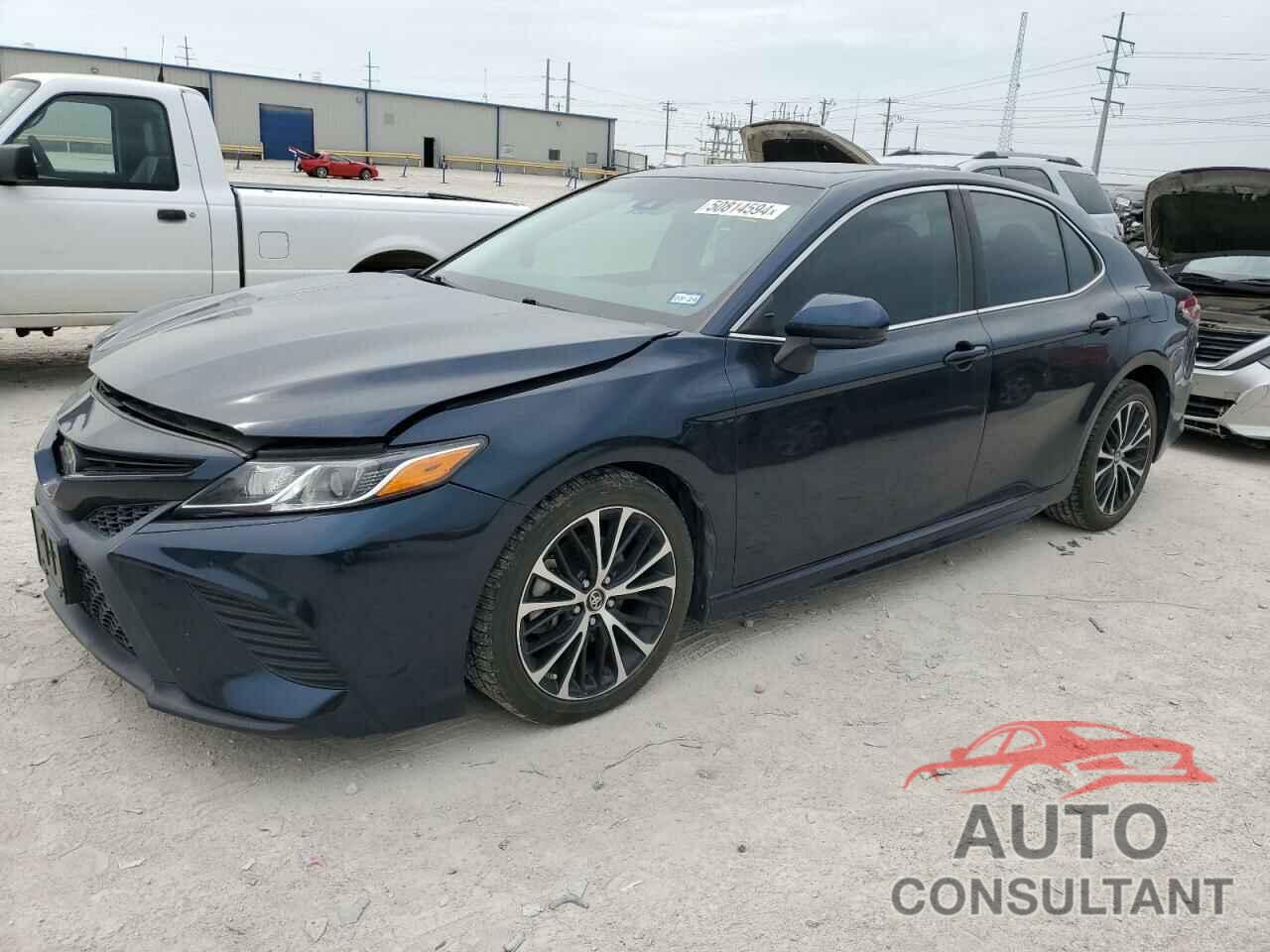 TOYOTA CAMRY 2018 - 4T1B11HK1JU629399