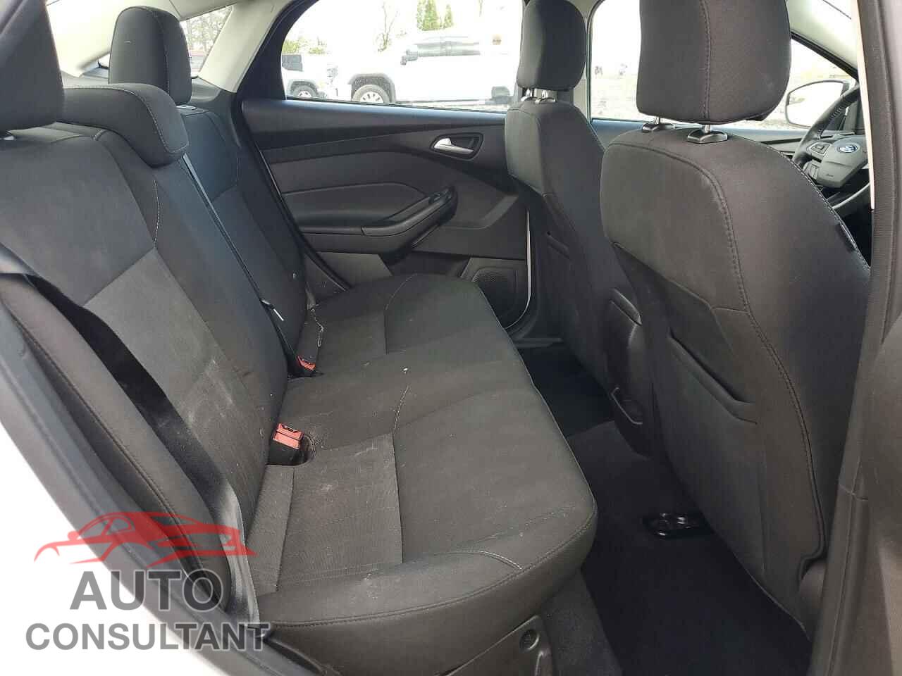 FORD FOCUS 2016 - 1FADP3F22GL267145