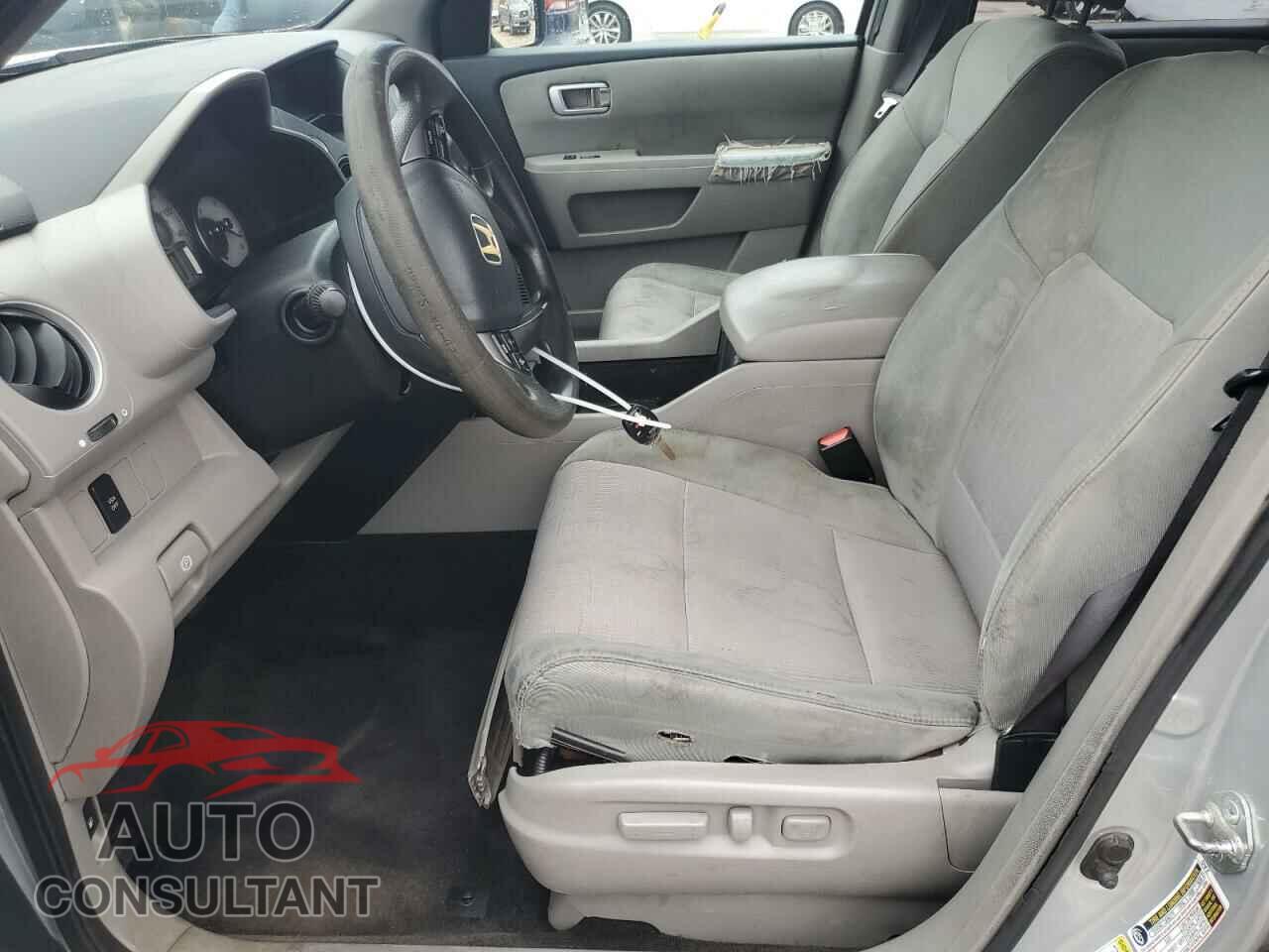 HONDA PILOT 2011 - 5FNYF3H40BB015242