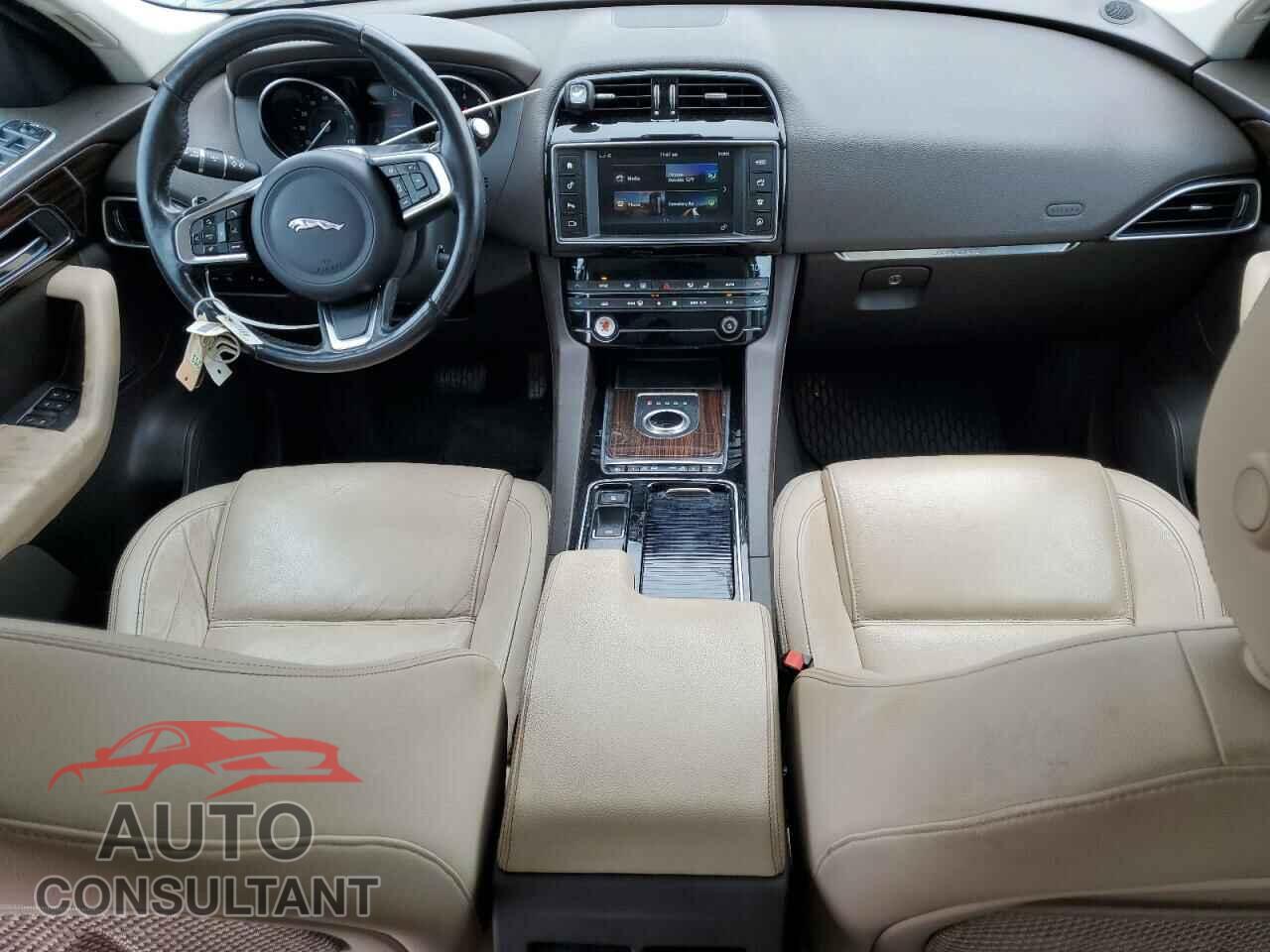 JAGUAR F-PACE 2018 - SADCK2FX3JA320663