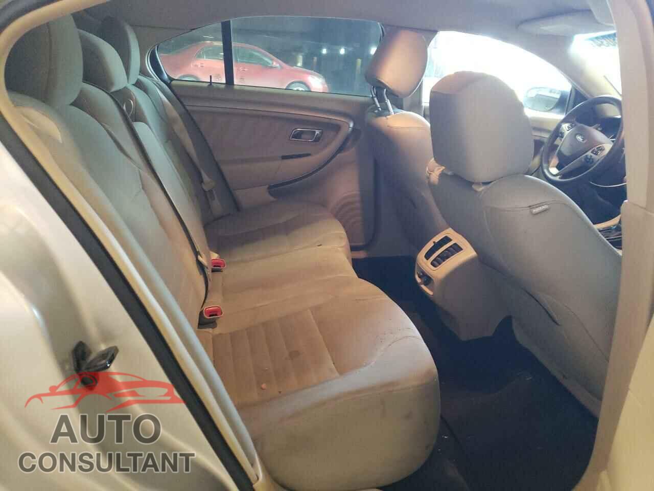 FORD TAURUS 2017 - 1FAHP2D83HG105411