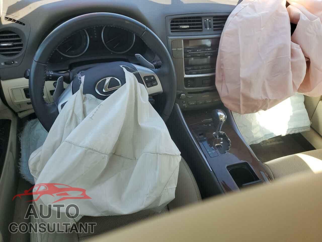 LEXUS IS 2012 - JTHCE5C24C5002140