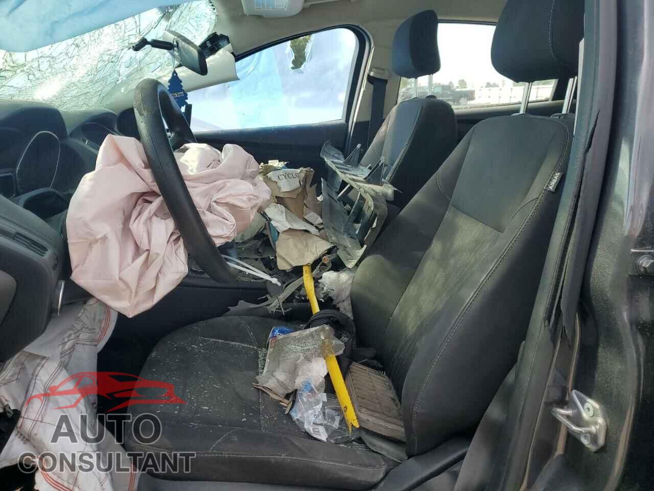 FORD FOCUS 2017 - 1FADP3E24HL282698
