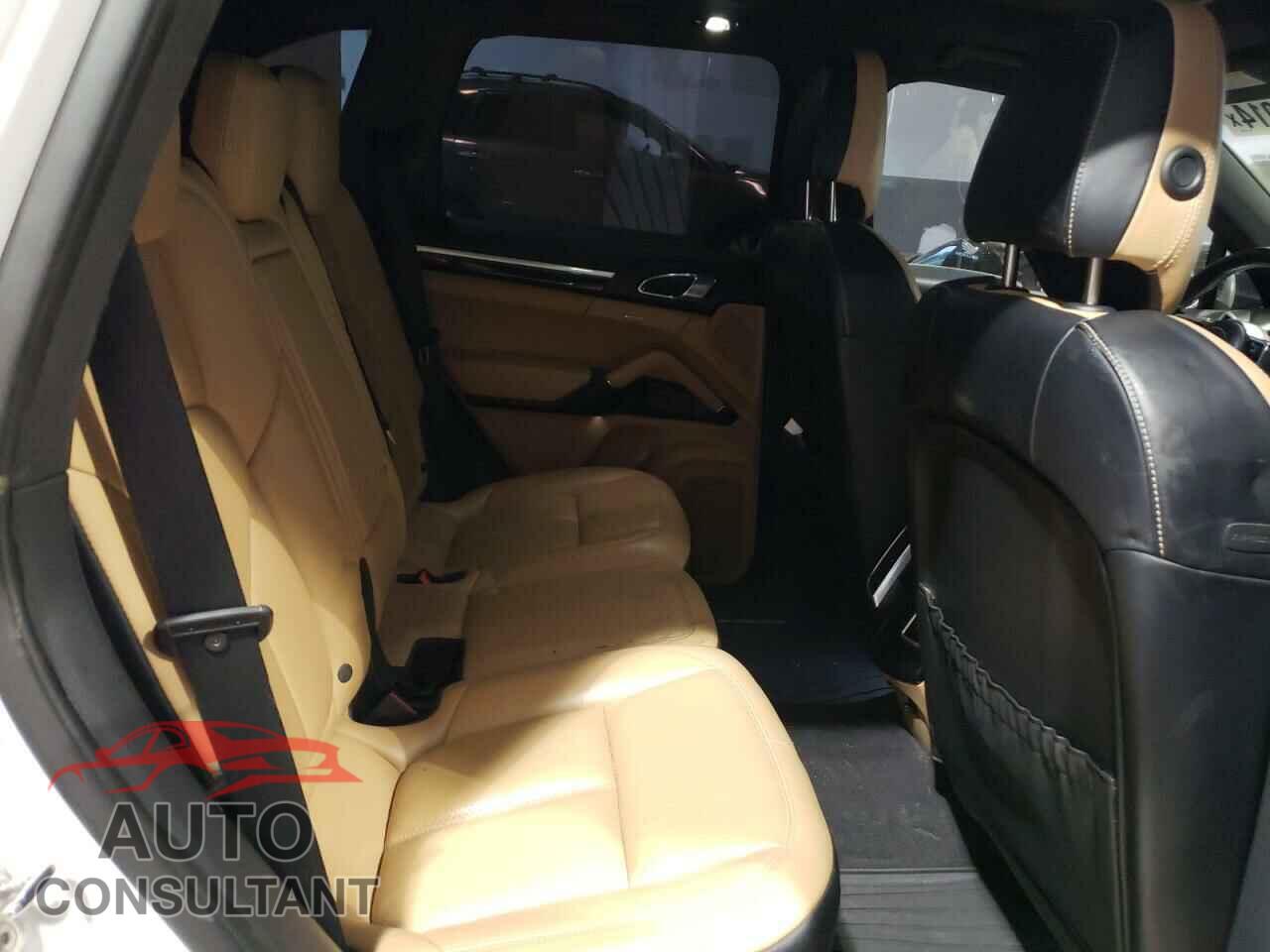 PORSCHE CAYENNE 2016 - WP1AE2A26GLA63435