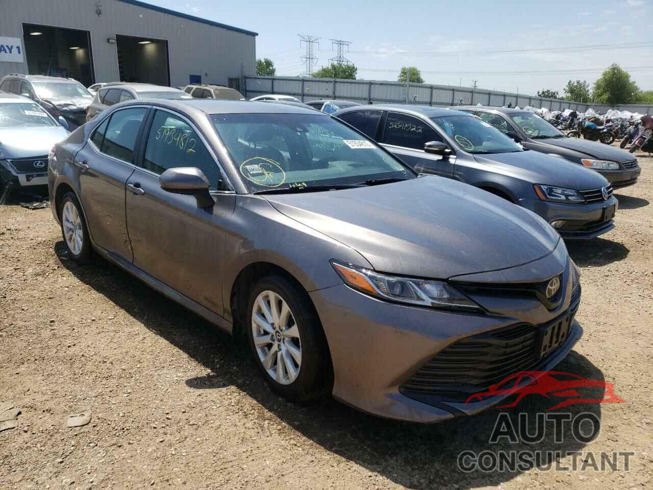 TOYOTA CAMRY 2018 - 4T1B11HK2JU017440