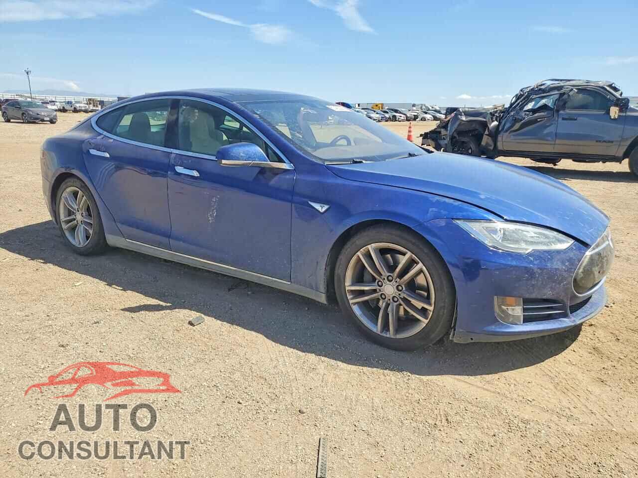 TESLA MODEL S 2015 - 5YJSA1E25FF102121