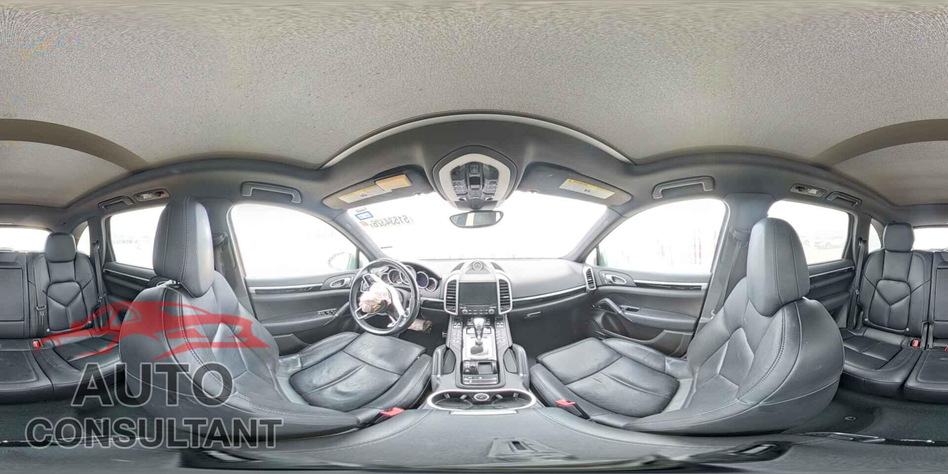 PORSCHE CAYENNE 2017 - WP1AB2A24HLA51083