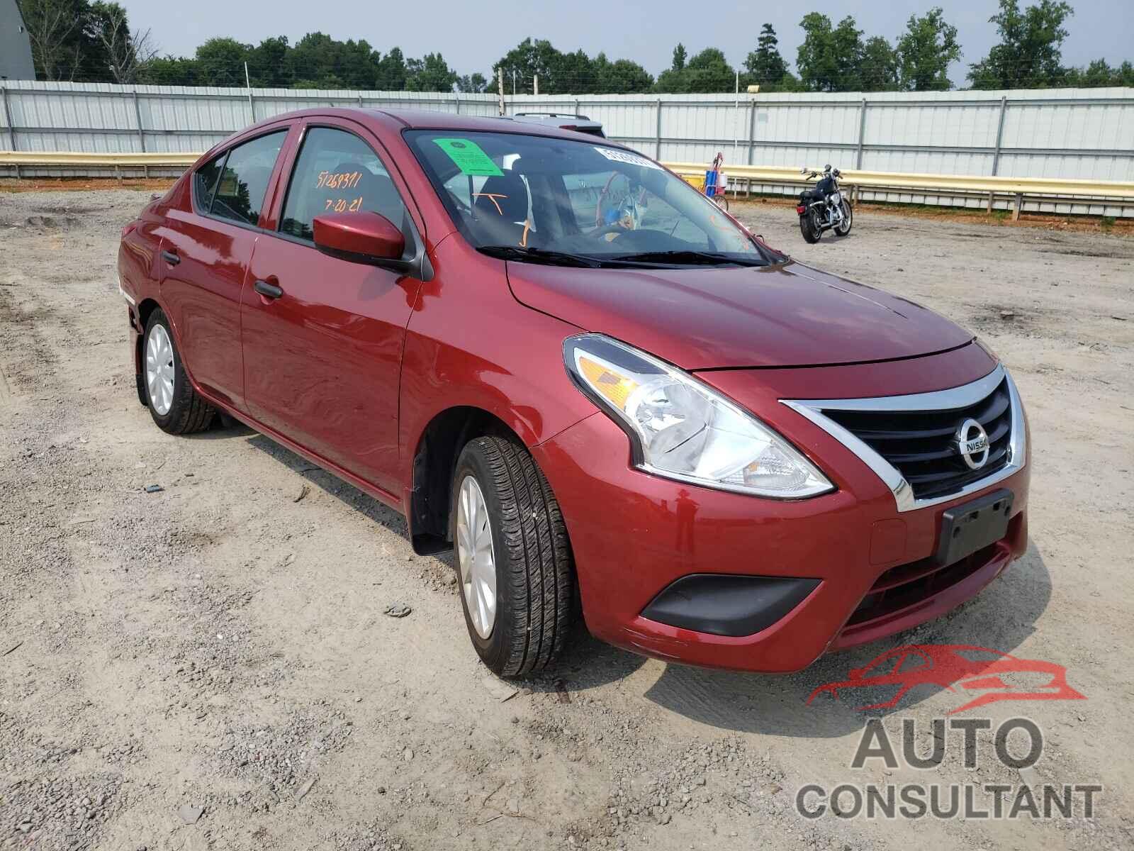 NISSAN VERSA 2018 - 3N1CN7AP1JL802843