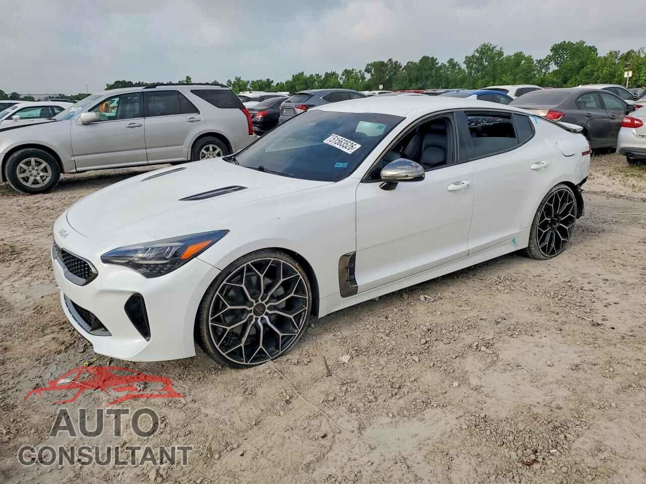 KIA STINGER 2022 - KNAE35LD2N6101230