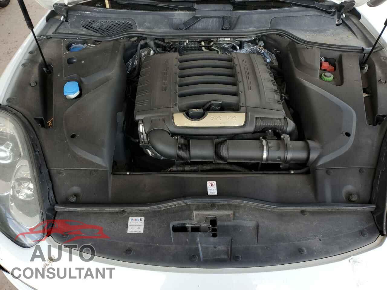 PORSCHE CAYENNE 2017 - WP1AA2A28HKA83625